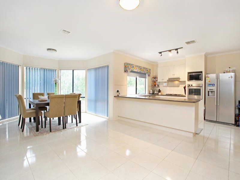 20 King Circuit, Caroline Springs - Thumbnail 8