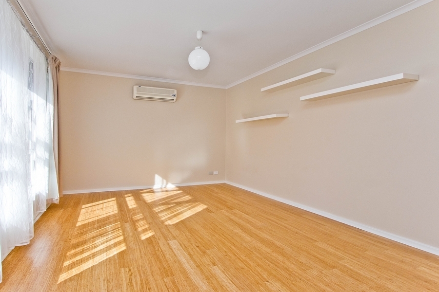 9 Queens Way Woodcroft 5162