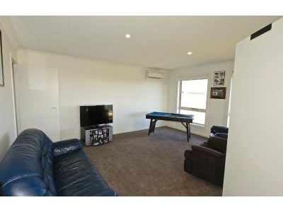 9 McCall Terrace, STONY RISE, Stony Rise - Thumbnail 6