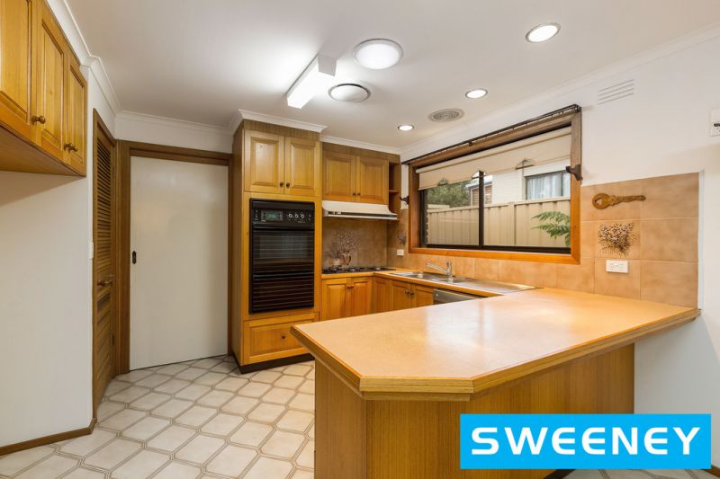 2 O'Shannessy Court, Altona Meadows - Thumbnail 8