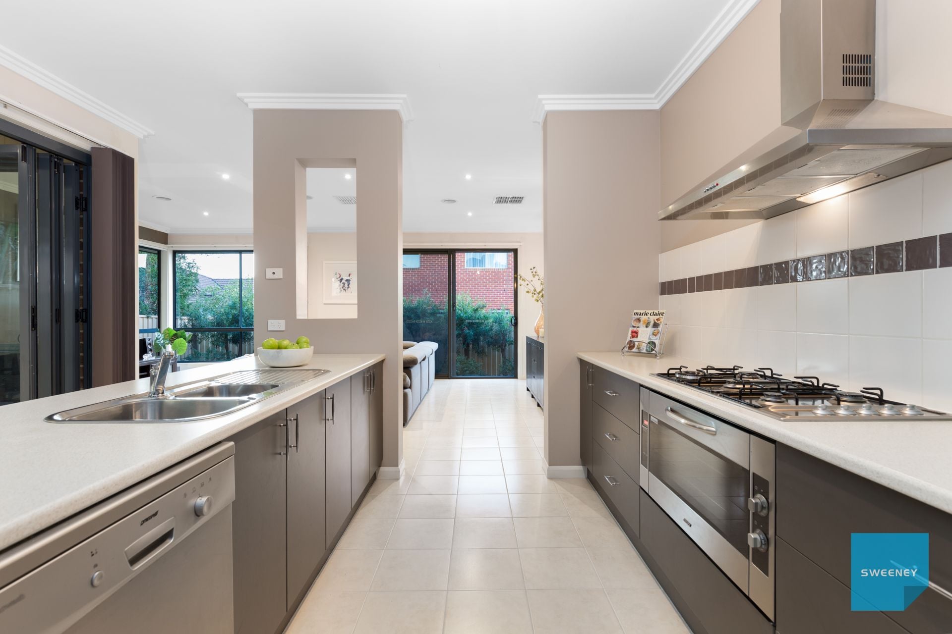 6 Surrey Place, Caroline Springs - Thumbnail 7