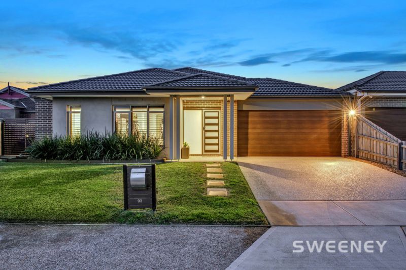 93 Waratah Drive, Altona Meadows - Thumbnail 2