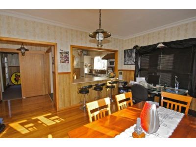 4
 
 
 
  
 
 
 3
 
 
 
 
 
 
 
 
 9 Waniora Street, DEVONPORT TAS 7310, Devonport - Thumbnail 4