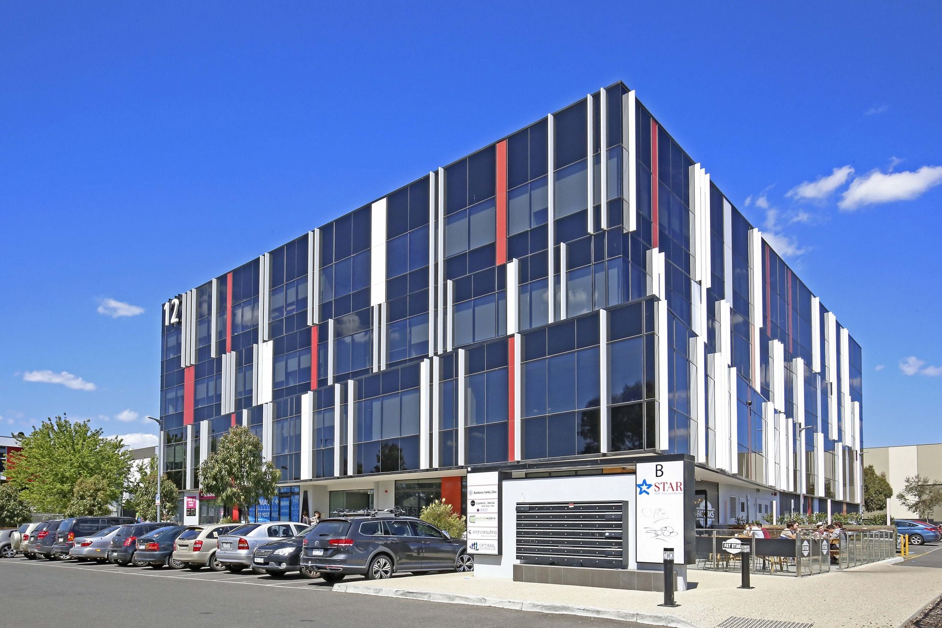 PREMIUM OFFICE OR MEDICAL SUITE IN THE HEART OF UNI HILL