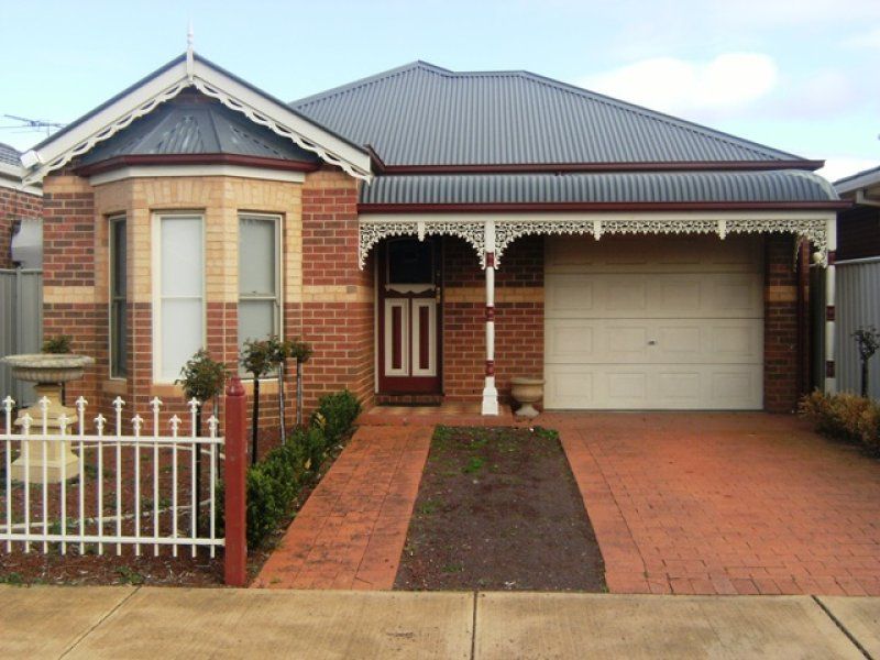 12 Taylors Court, Caroline Springs - Thumbnail 2