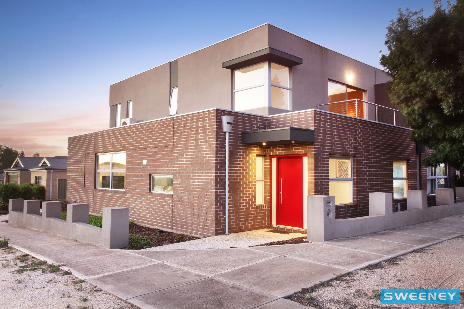 28 Dahlia Drive, Caroline Springs - Thumbnail 2
