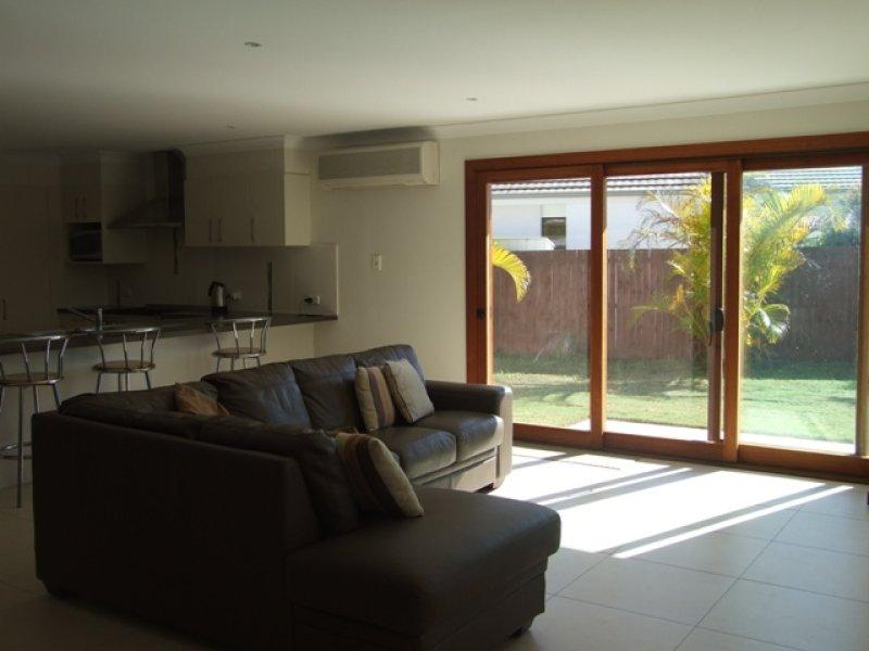 51 Mahogany Drive PELICAN WATERS QLD, Pelican Waters - Thumbnail 3