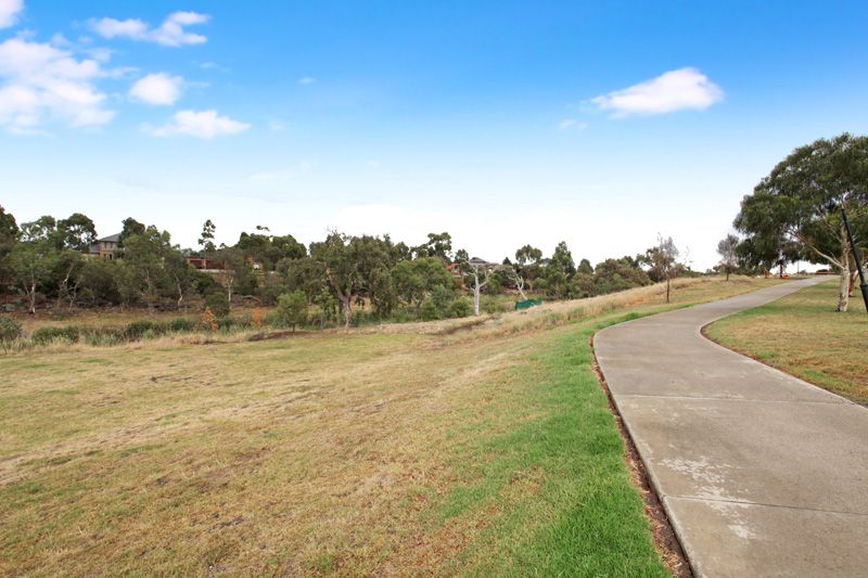 13/13 Greville Street, Caroline Springs - Thumbnail 8