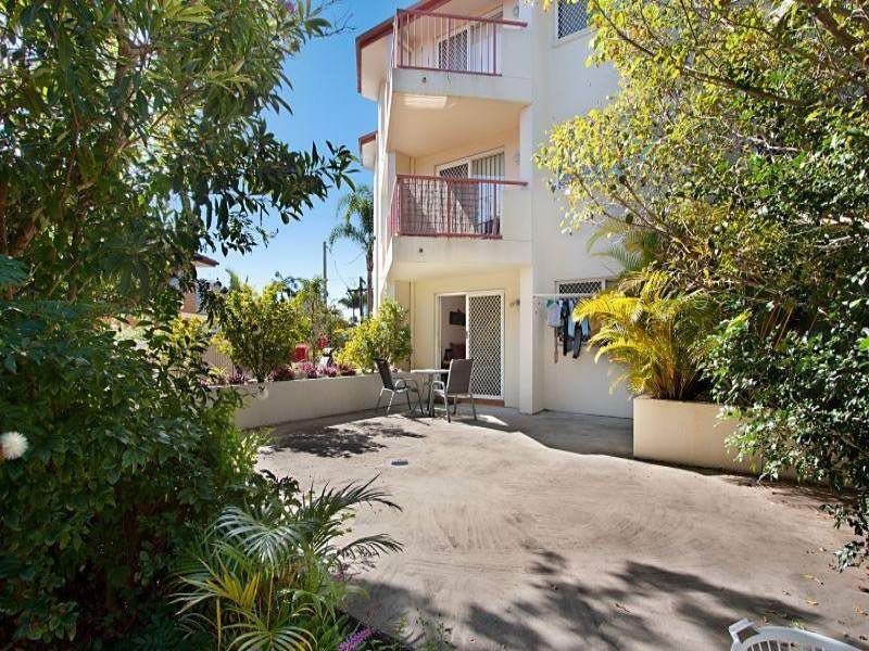 2/5 Ocean Street 'Ocean Place' KIRRA QLD, ' Kirra - Thumbnail 6