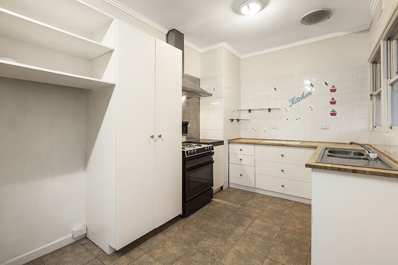 16 Heather Court, Hawthorn East - Thumbnail 4