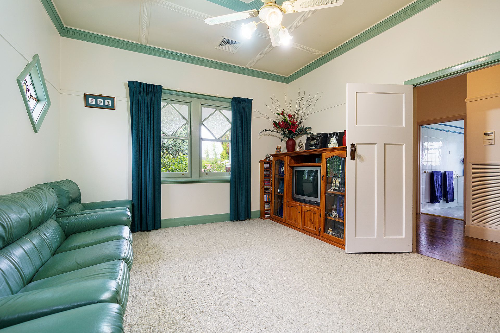 33 Midland Highway, Campbells Creek - Thumbnail 6
