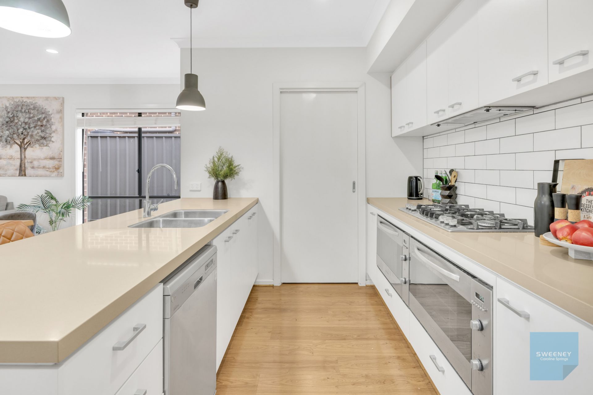 29 Quadrant Drive, Fraser Rise - Thumbnail 3