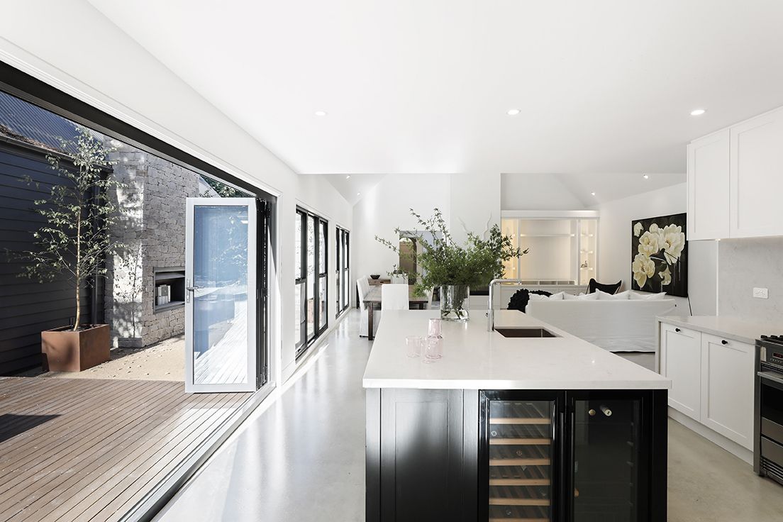 19 Everglades Avenue Leura 2780