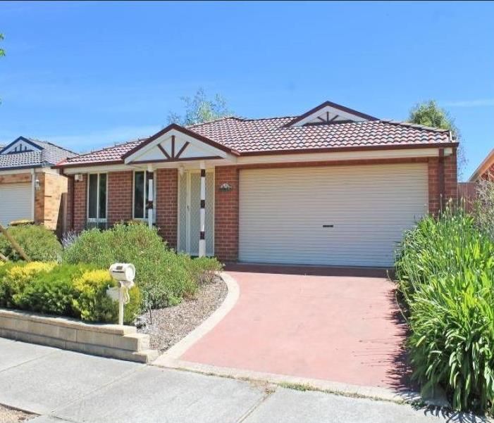 WELL MAINTAINED FAMILY HOME!