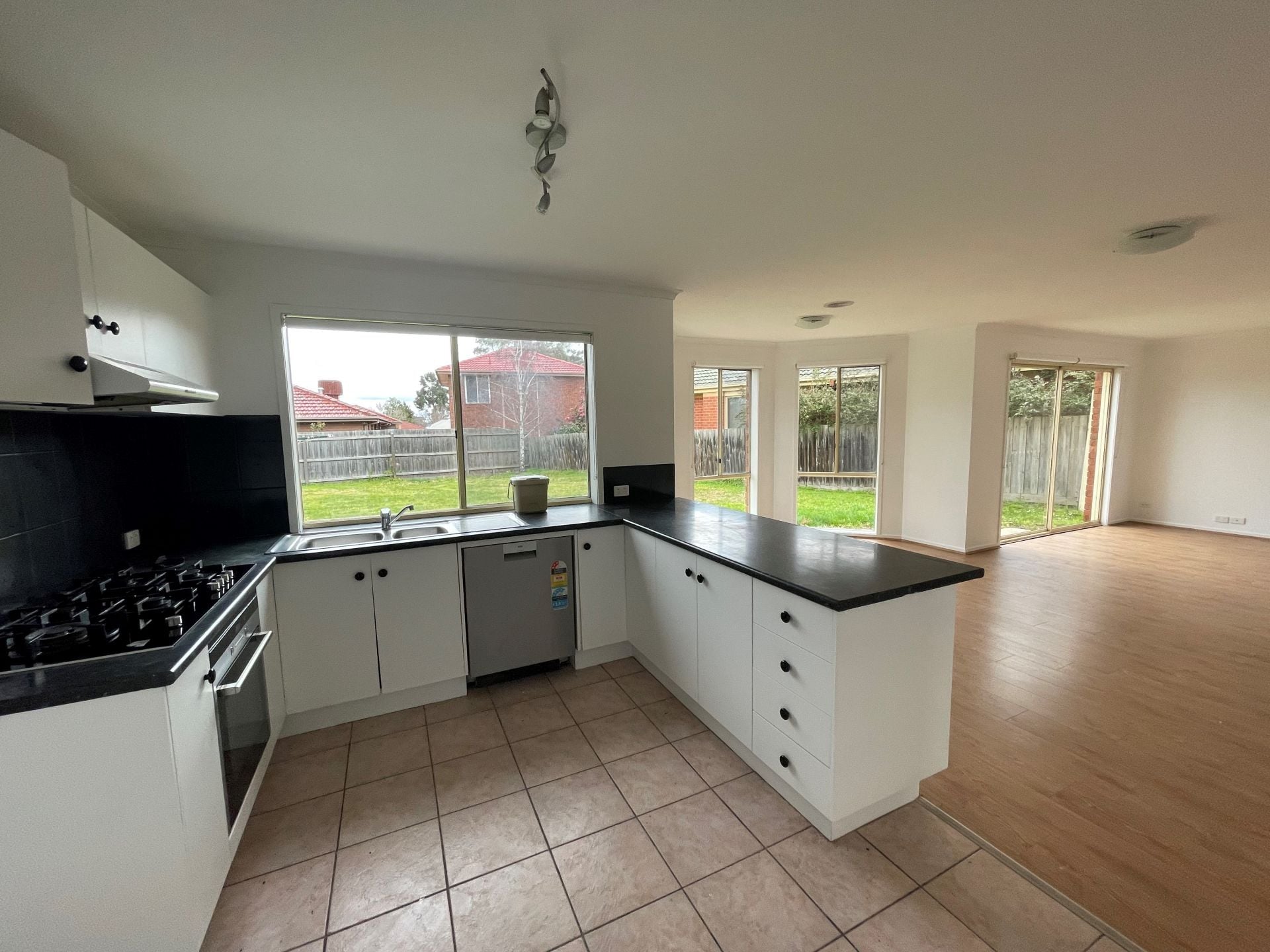 IDEAL FAMILY HOME!