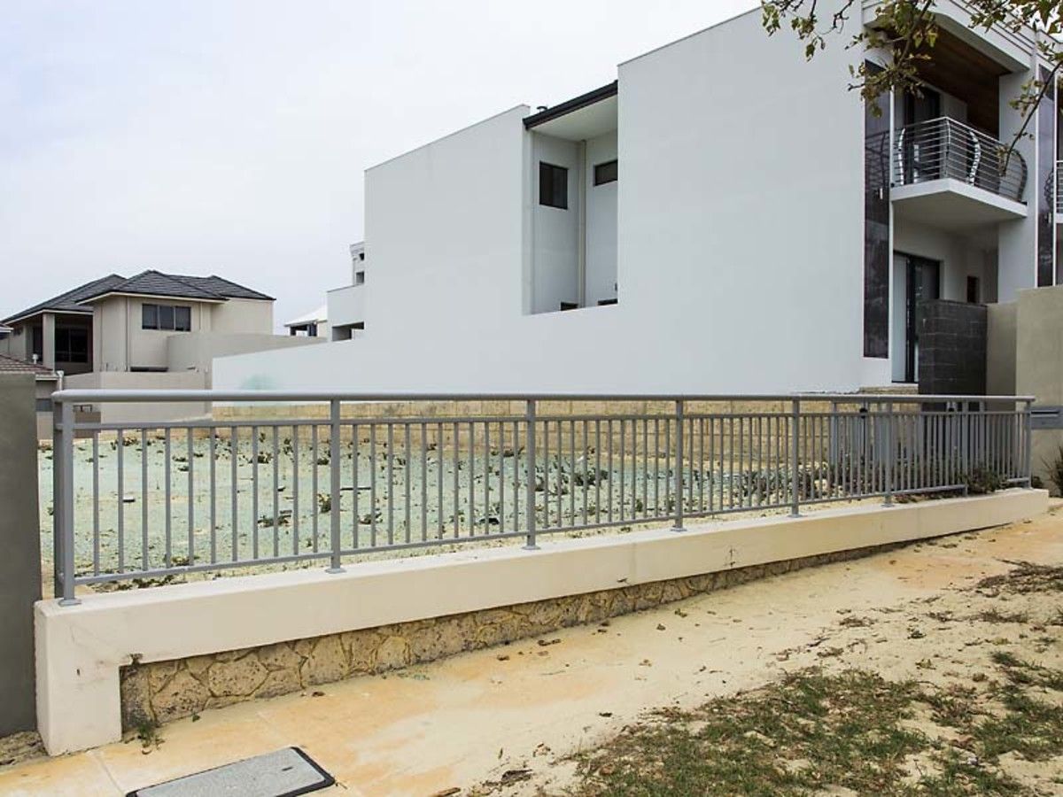 Real Estate For Sale 10 Pantheon Avenue North Coogee , WA