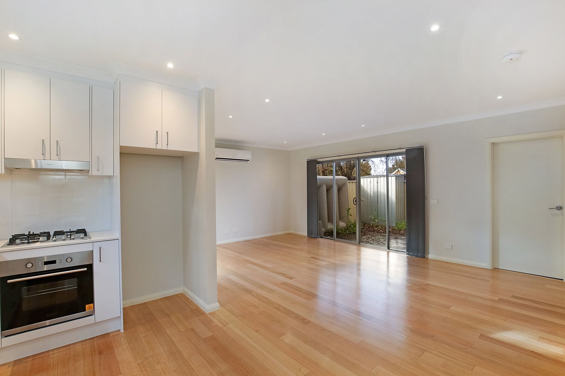 MODERN & STYLISH TOWNHOUSE