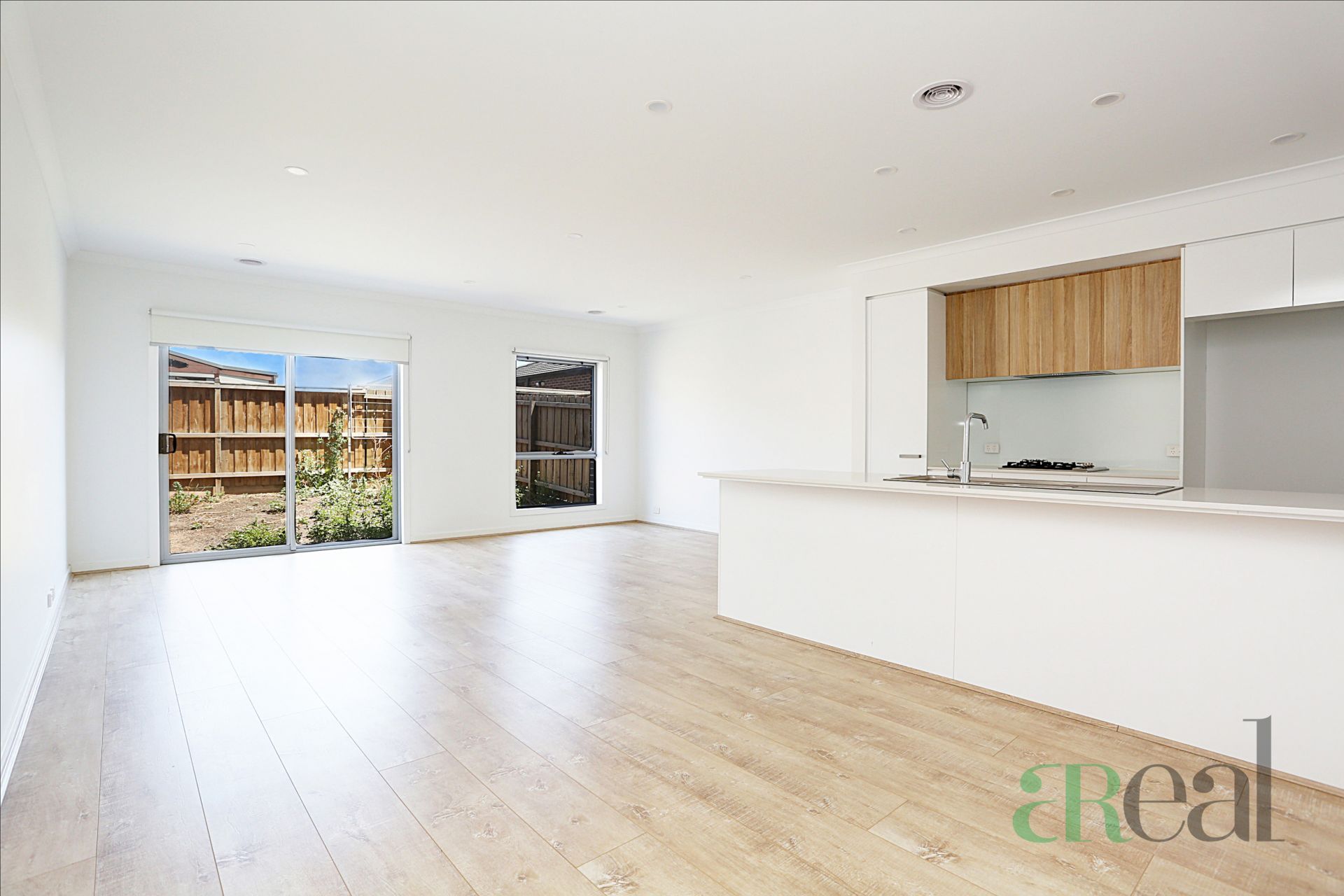 19 Roosevelt Way, Point Cook VIC