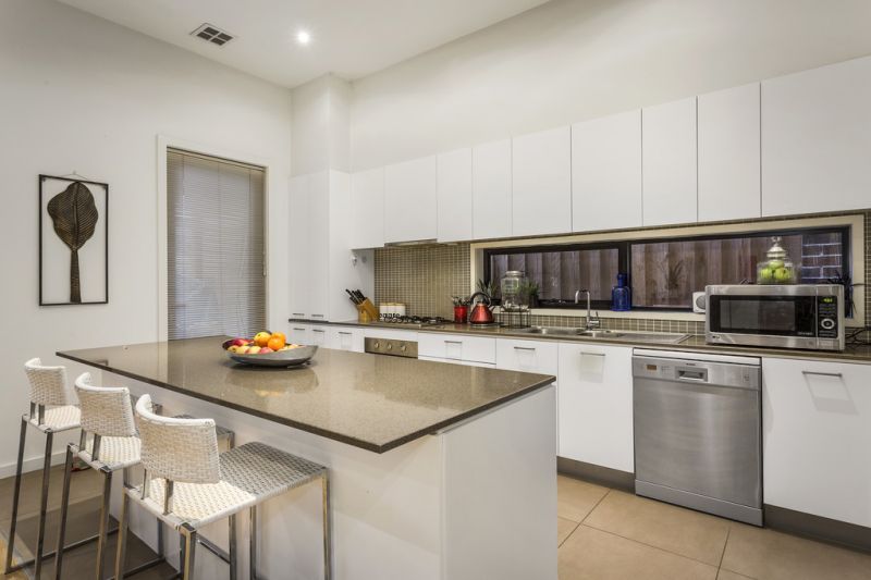 8 Elmington Avenue, Forest Hill - Thumbnail 3