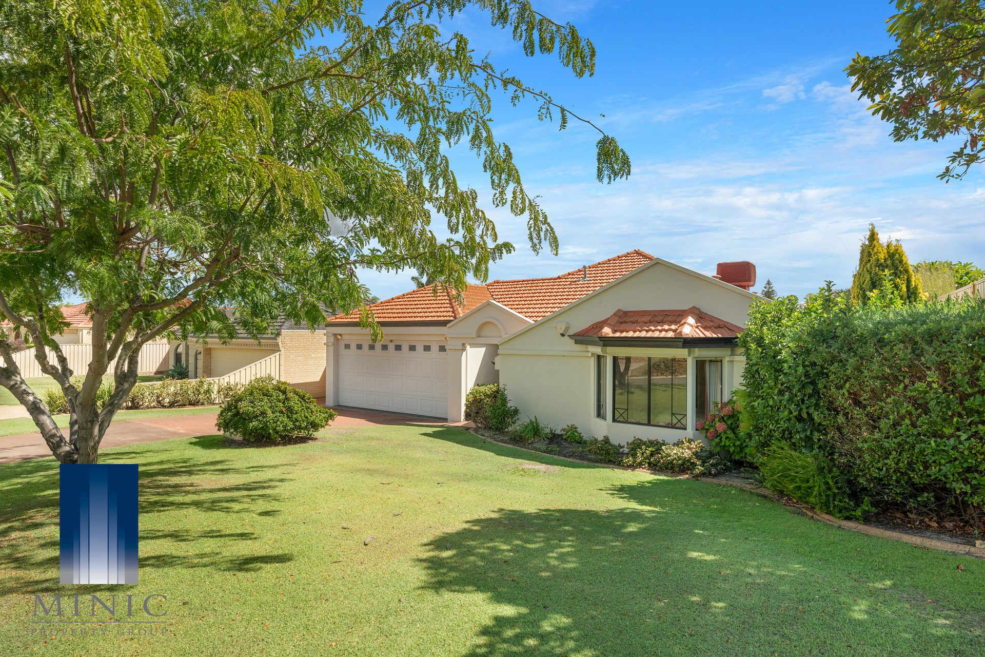 Real Estate For Sale 8 Haywood Trail Leeming , WA