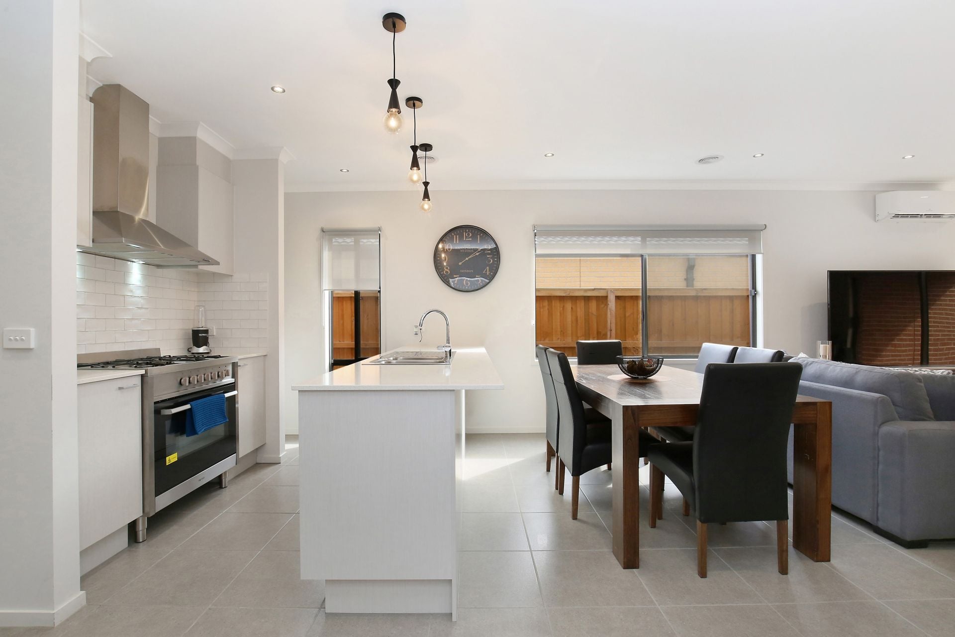 OPEN PLAN LIVING!!