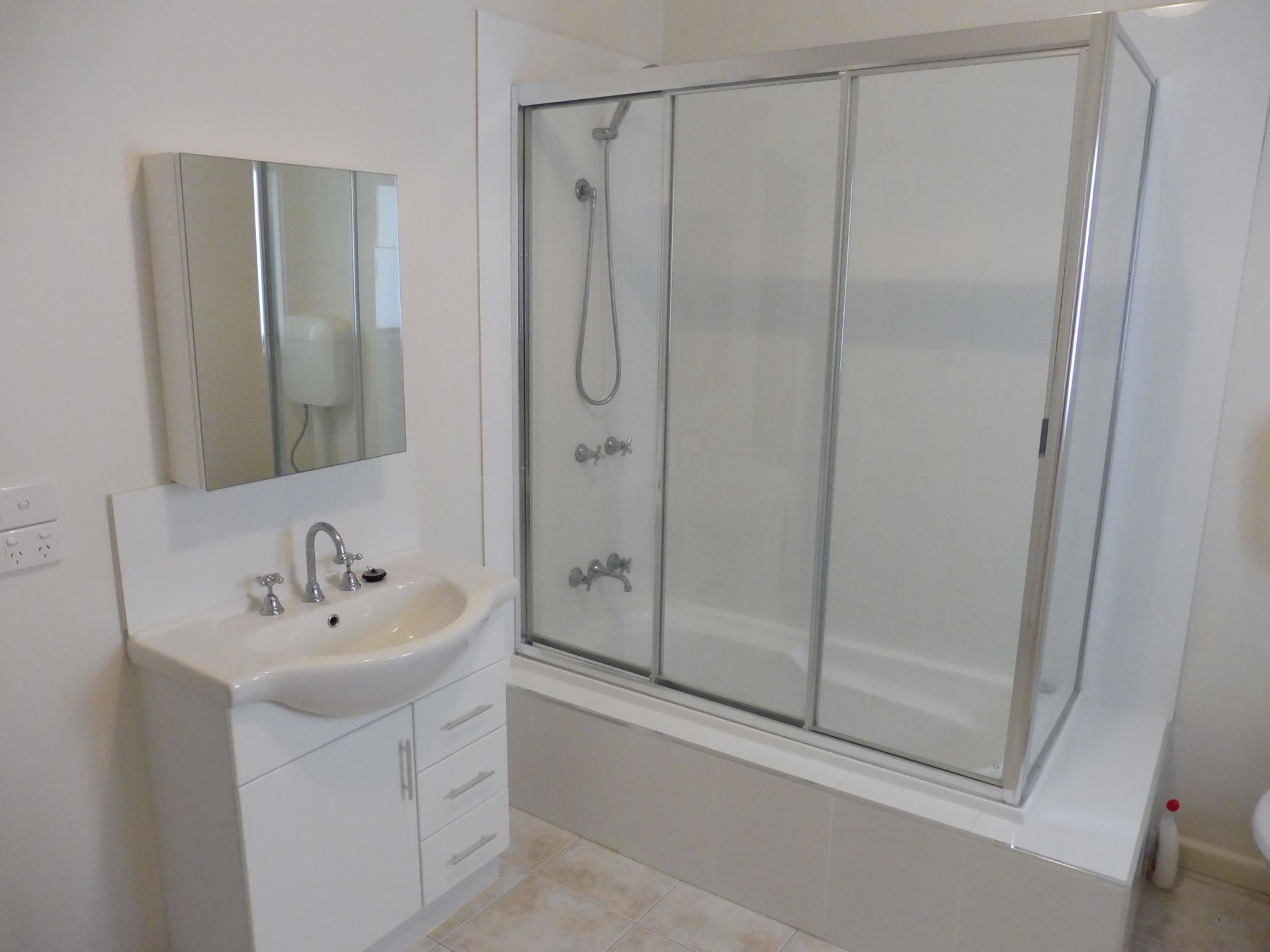 2 BEDROOM UNIT