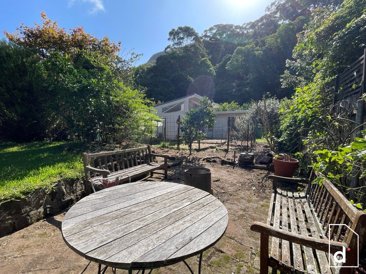 42 Buttenshaw Drive, Coledale NSW