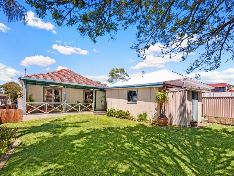 25 Burleigh Avenue, CARINGBAH, Caringbah - Thumbnail 3