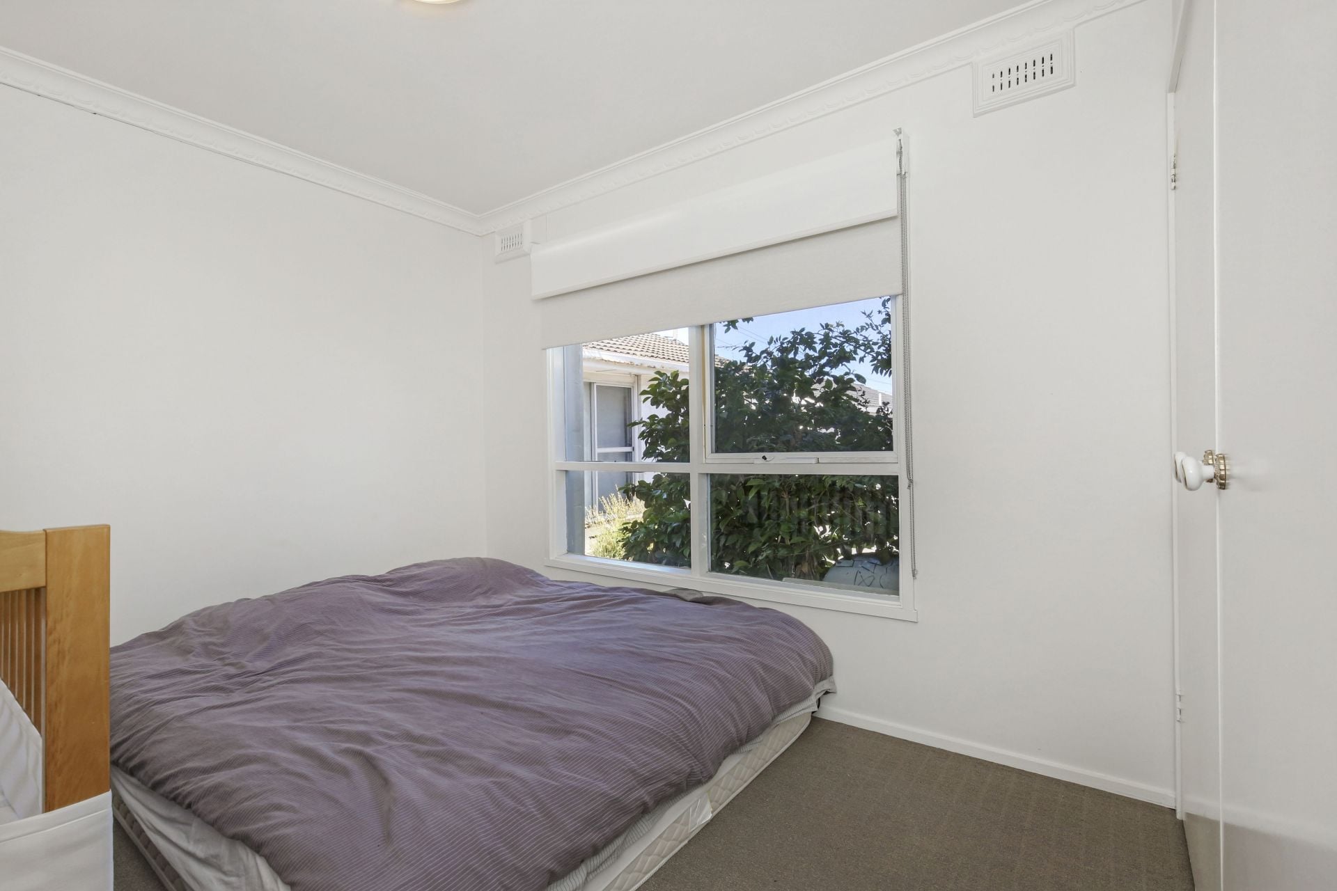 NEAT AND TIDY UNIT FOR LEASE!