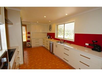 6
 
 
 
  
 
 
 4
 
 
 
  
 
 
 4
 
 
 
 
 
 
 
 264 Ironcliffe Road, PENGUIN TAS 7316, Penguin - Thumbnail 7