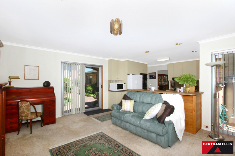 4 Rowell Place, Weston - Thumbnail 8