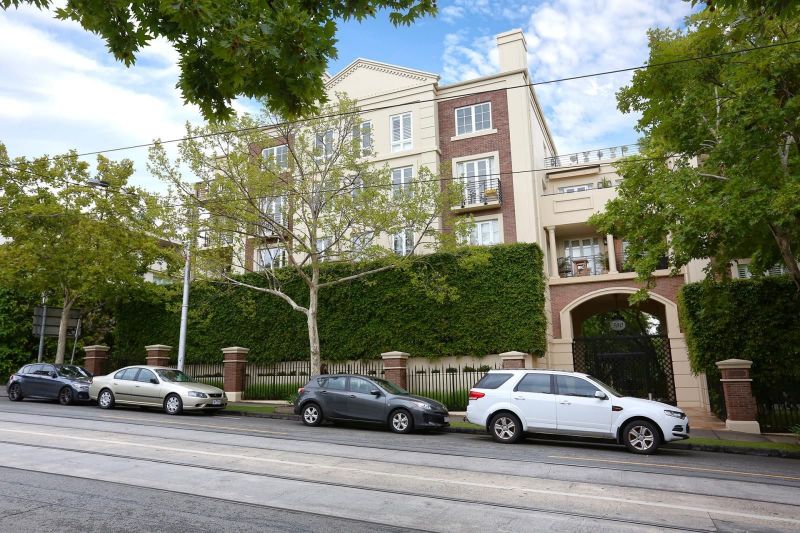 58/380 Toorak Road, South Yarra - Thumbnail 2