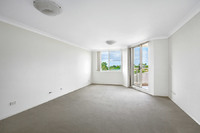 602/10 Wentworth Drive, Liberty Grove