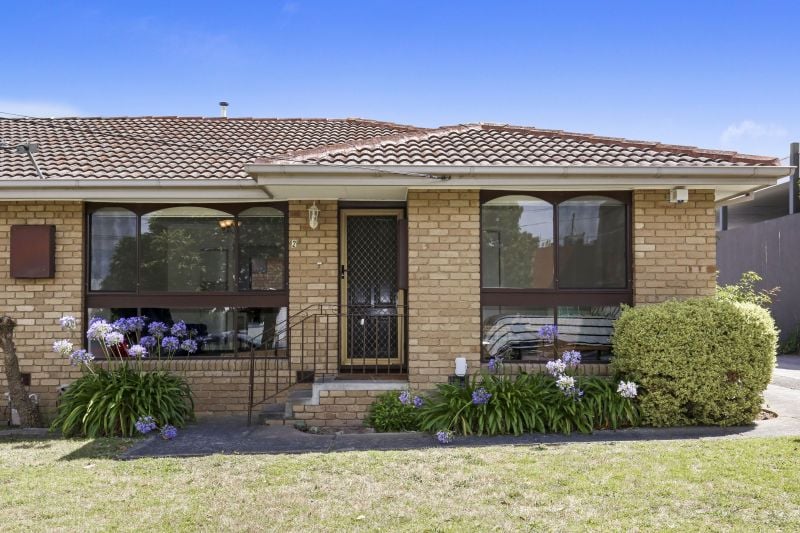 2/2 Leamington Street, Reservoir