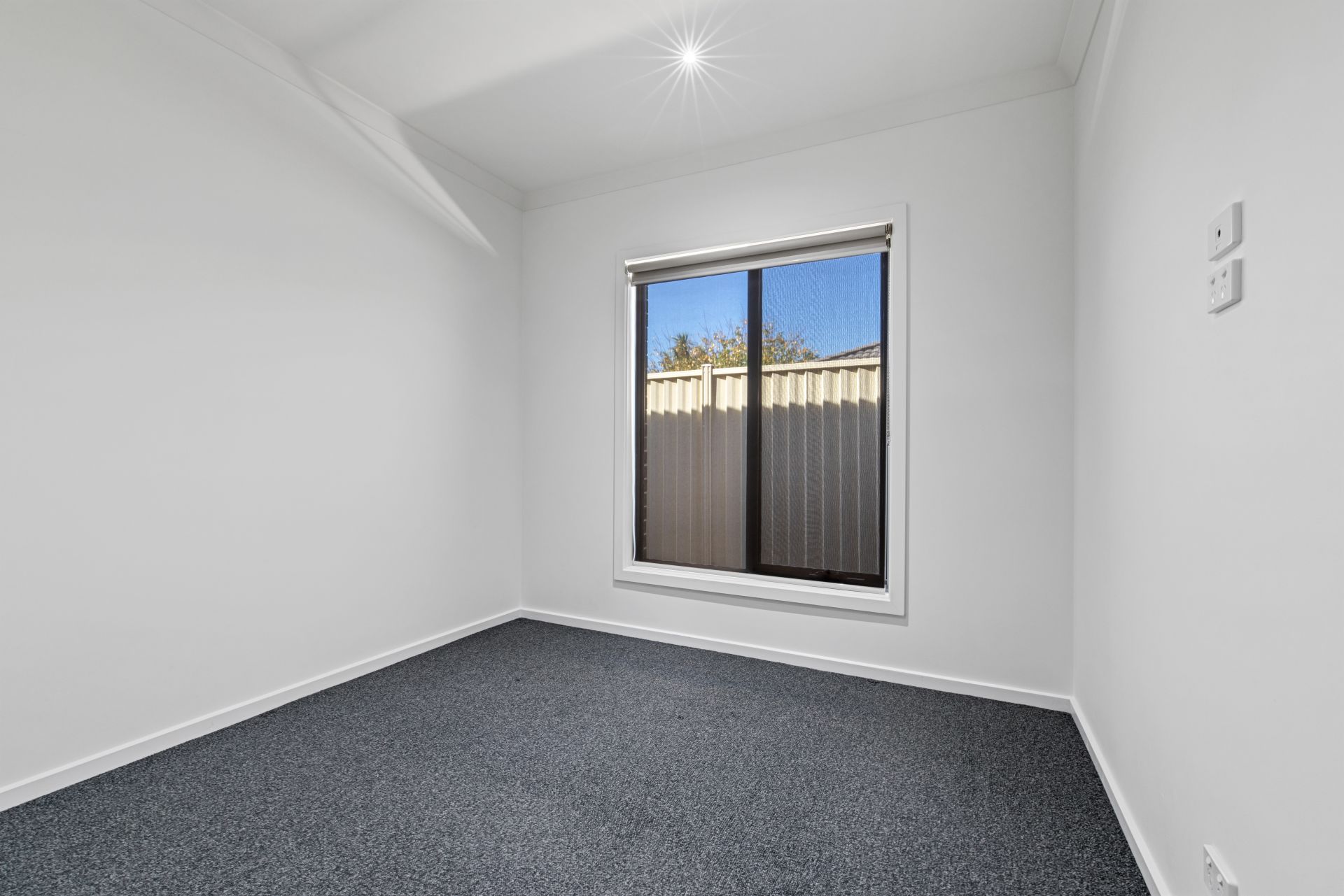 2 BEDROOM MODERN UNIT.