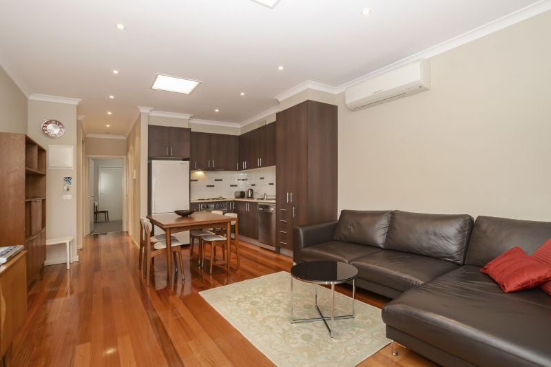 2/23 Gilbert Road, Preston West