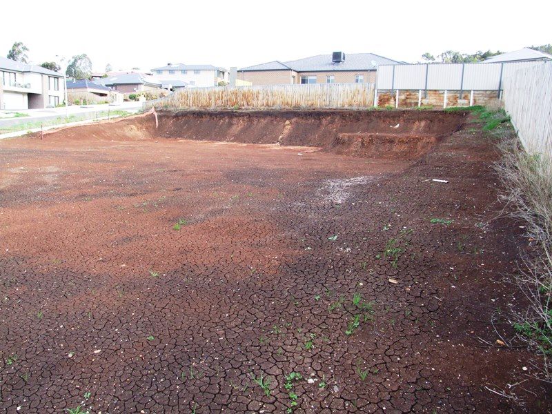65 Riversdale Crescent, Bacchus Marsh - Thumbnail 2