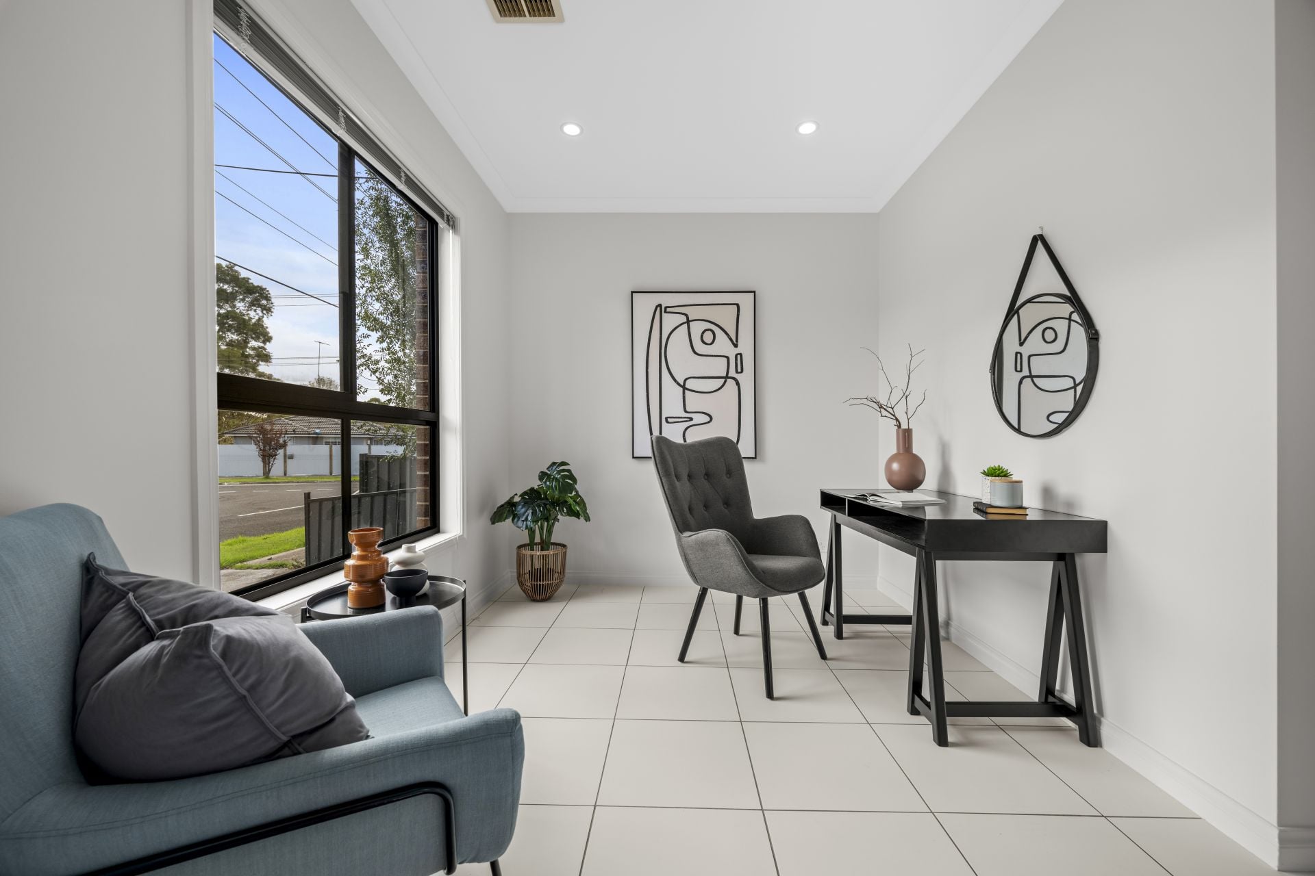 A Stylish Abode In A Central Location