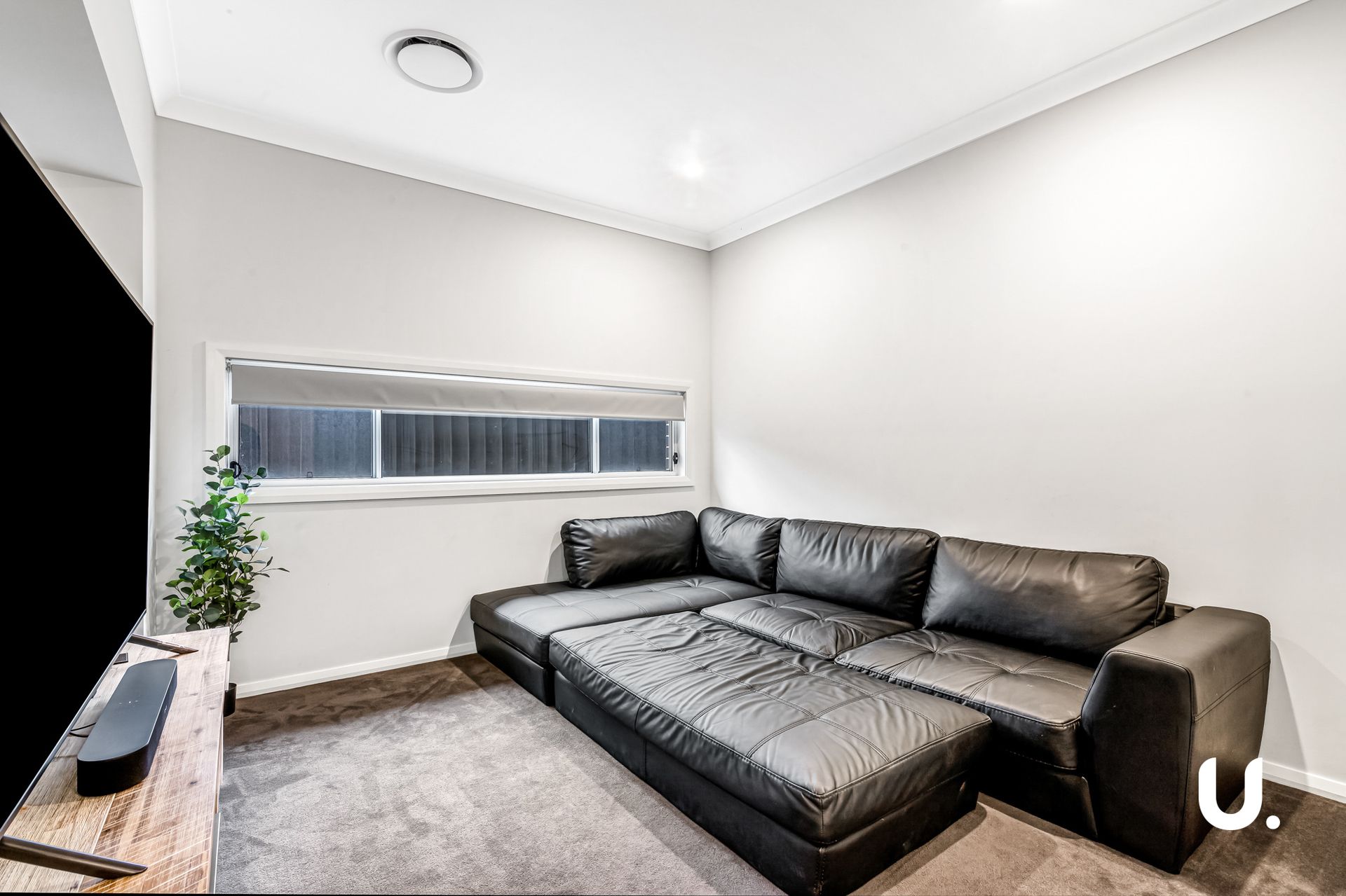 Riverstone 26 Titania Street