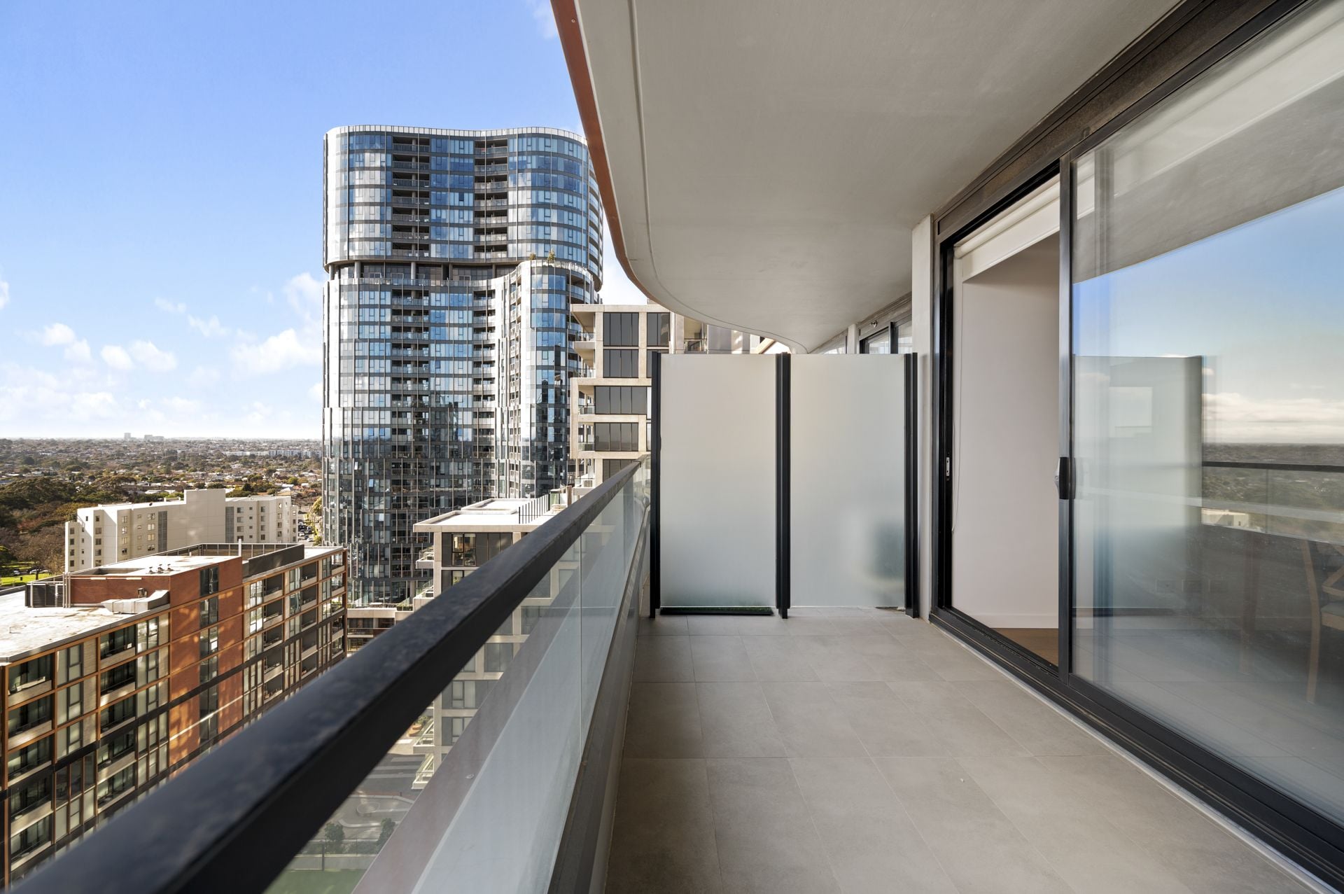 Spacious Apartment with Exclusive Amenities!
