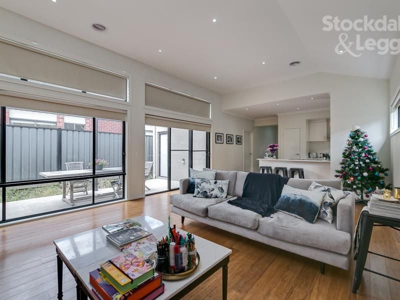 10 Grattan Street SOUTH MORANG, South Morang - Thumbnail 4