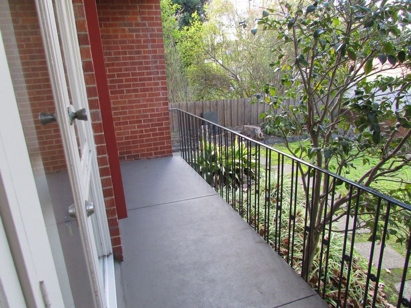 **Great Location in Picturesque Street**