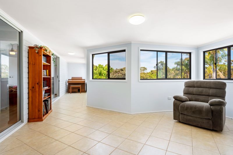 Real Estate For Sale 18 Golding Avenue Belmont North , NSW