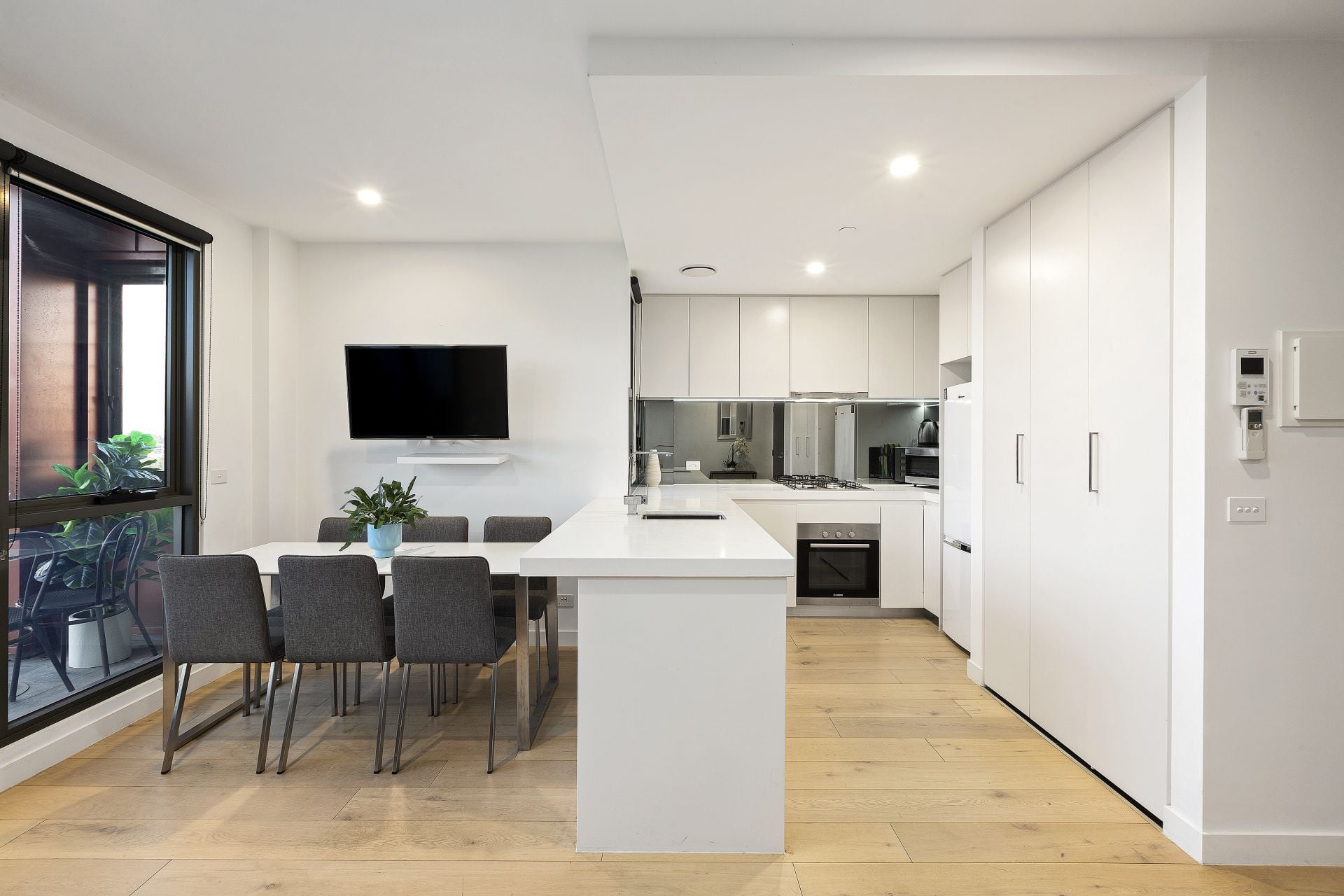 404/144 Hawthorn Road, Caulfield North - Thumbnail 2