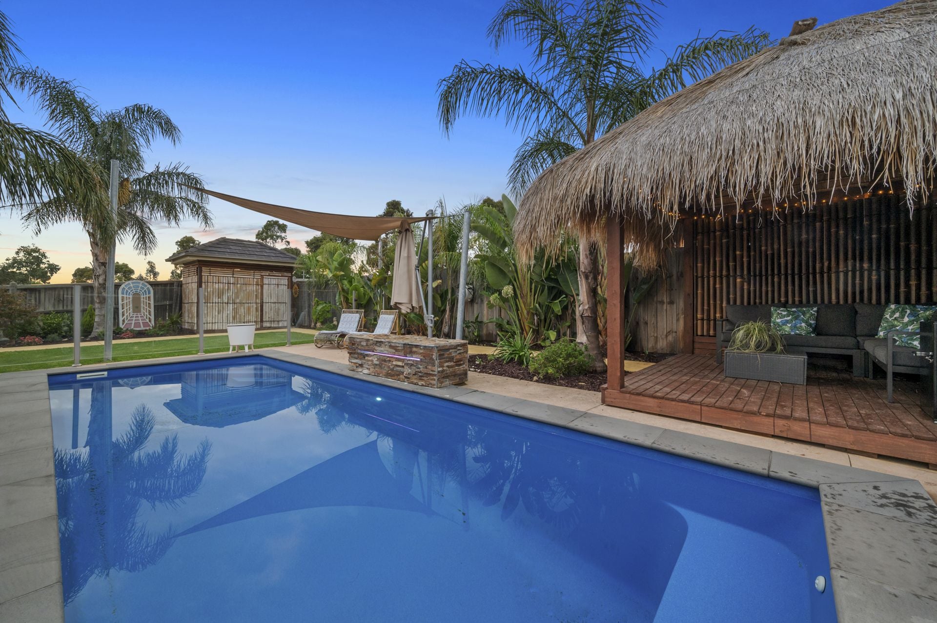ULTIMATE ENTERTAINER - RESORT STYLE LIVING