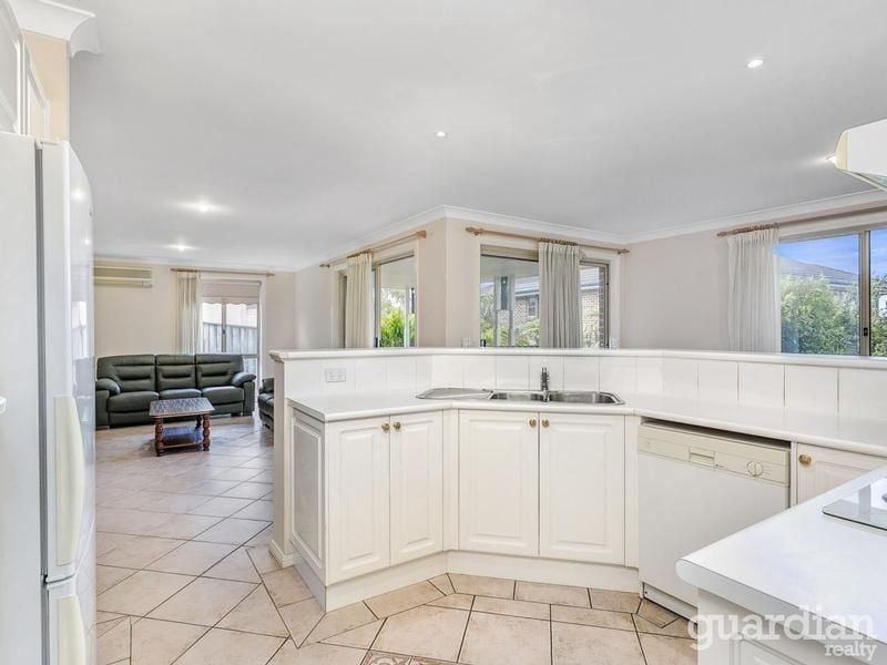 12 Ravensbourne Circuit DURAL NSW, Dural - Thumbnail 3