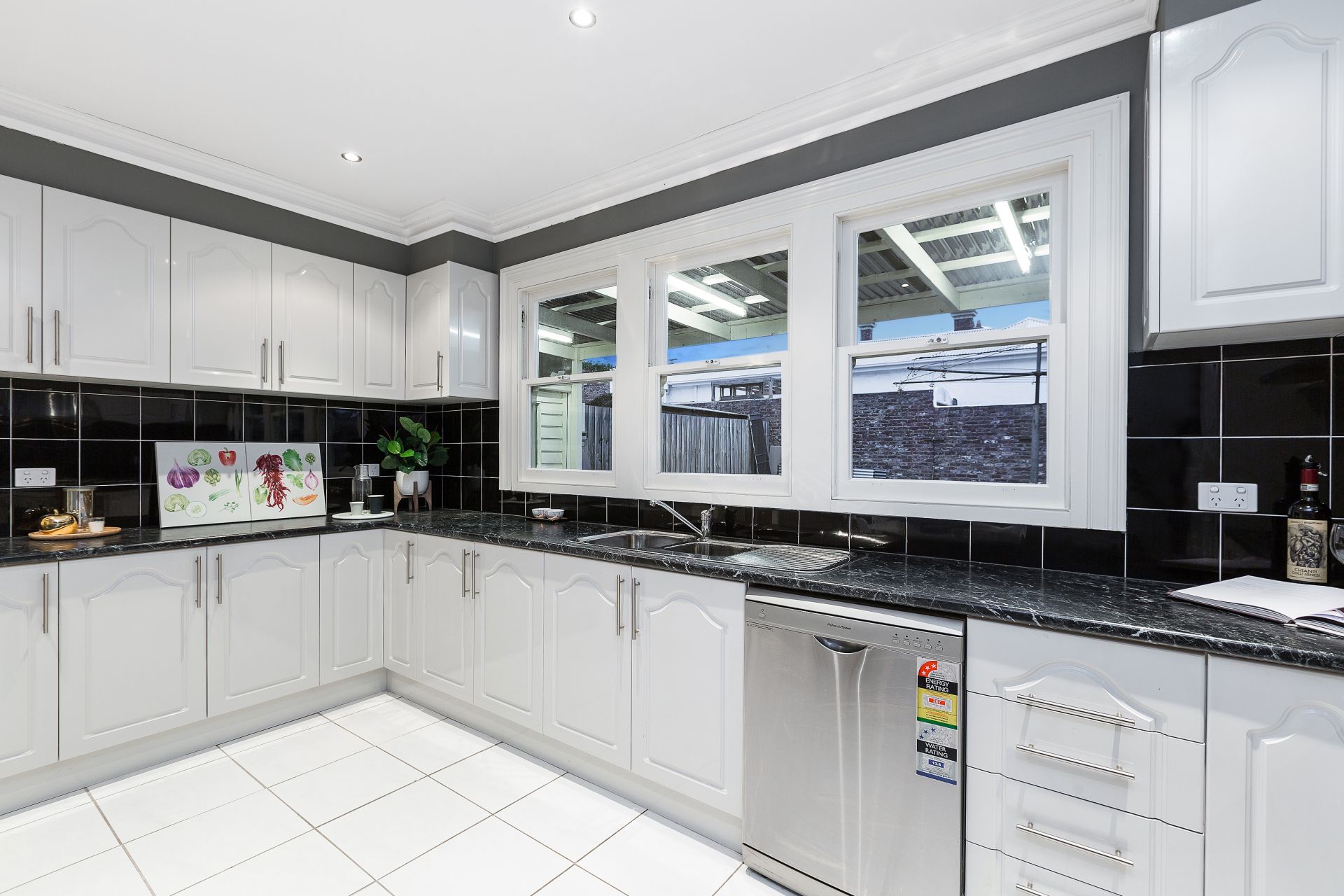 10 Pentland Parade, Seddon - Thumbnail 8