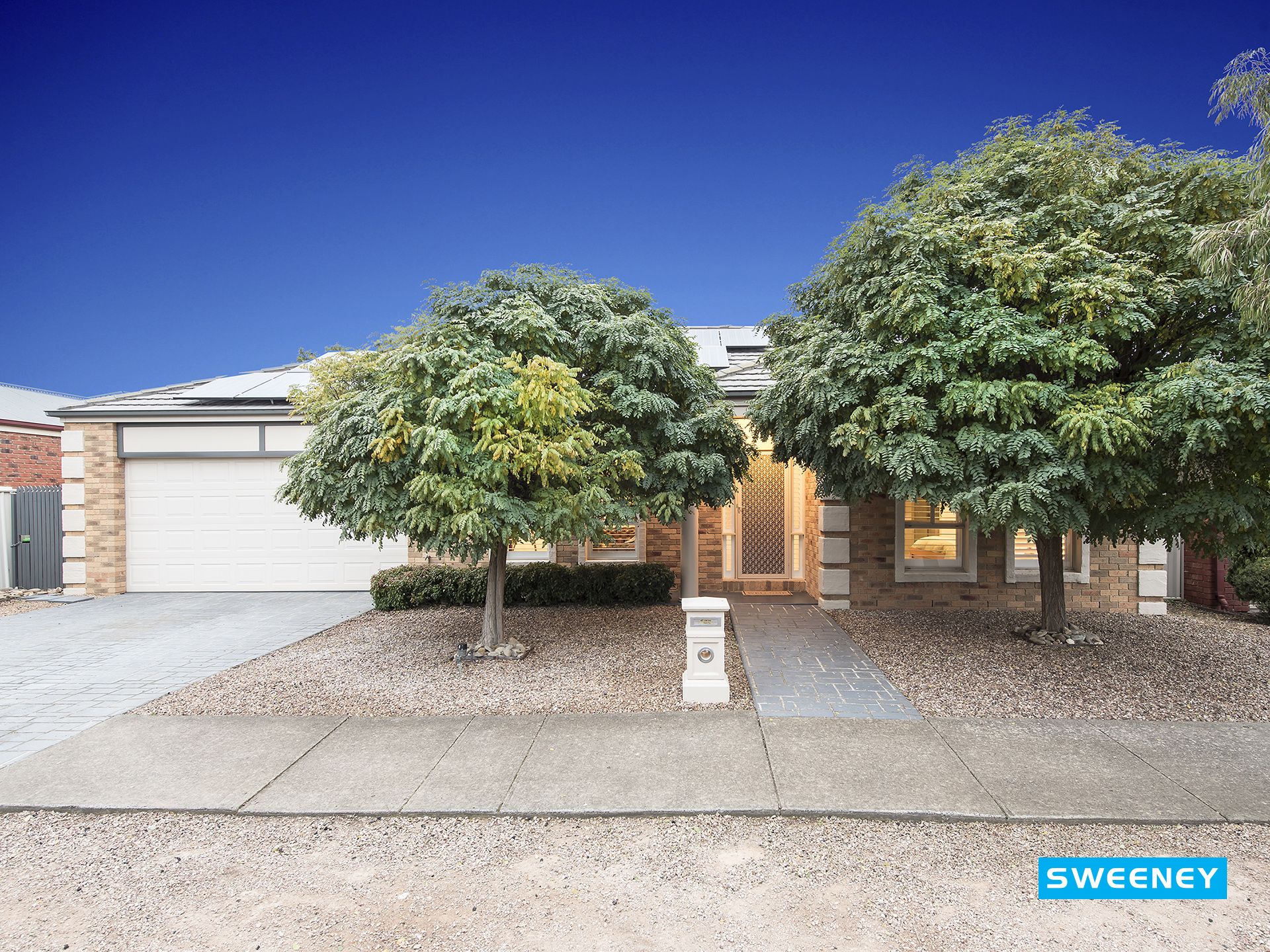 10 Franklin Place, Caroline Springs - Thumbnail 2