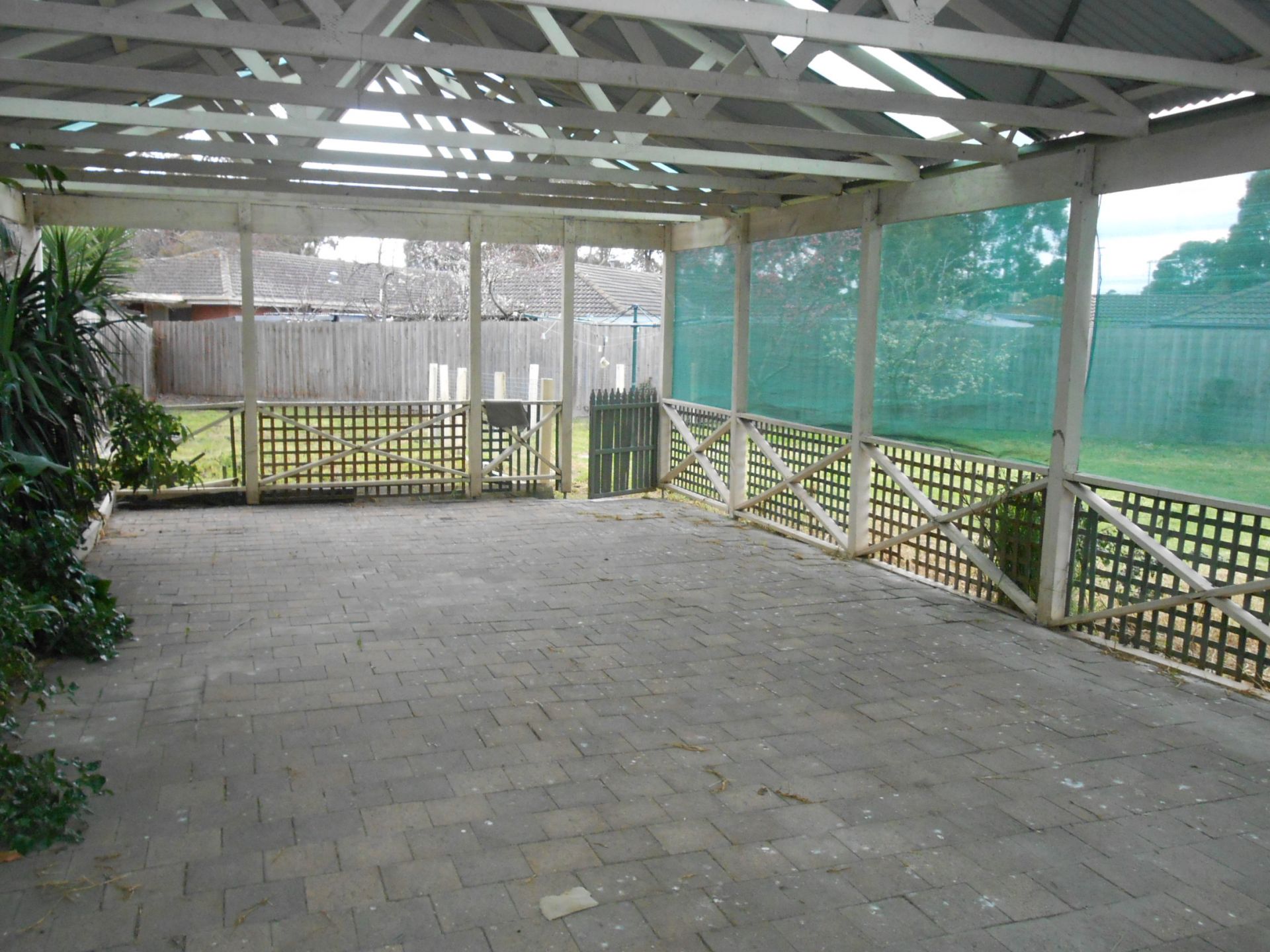 3 BEDROOM HOME IN A GREAT LOCATION
