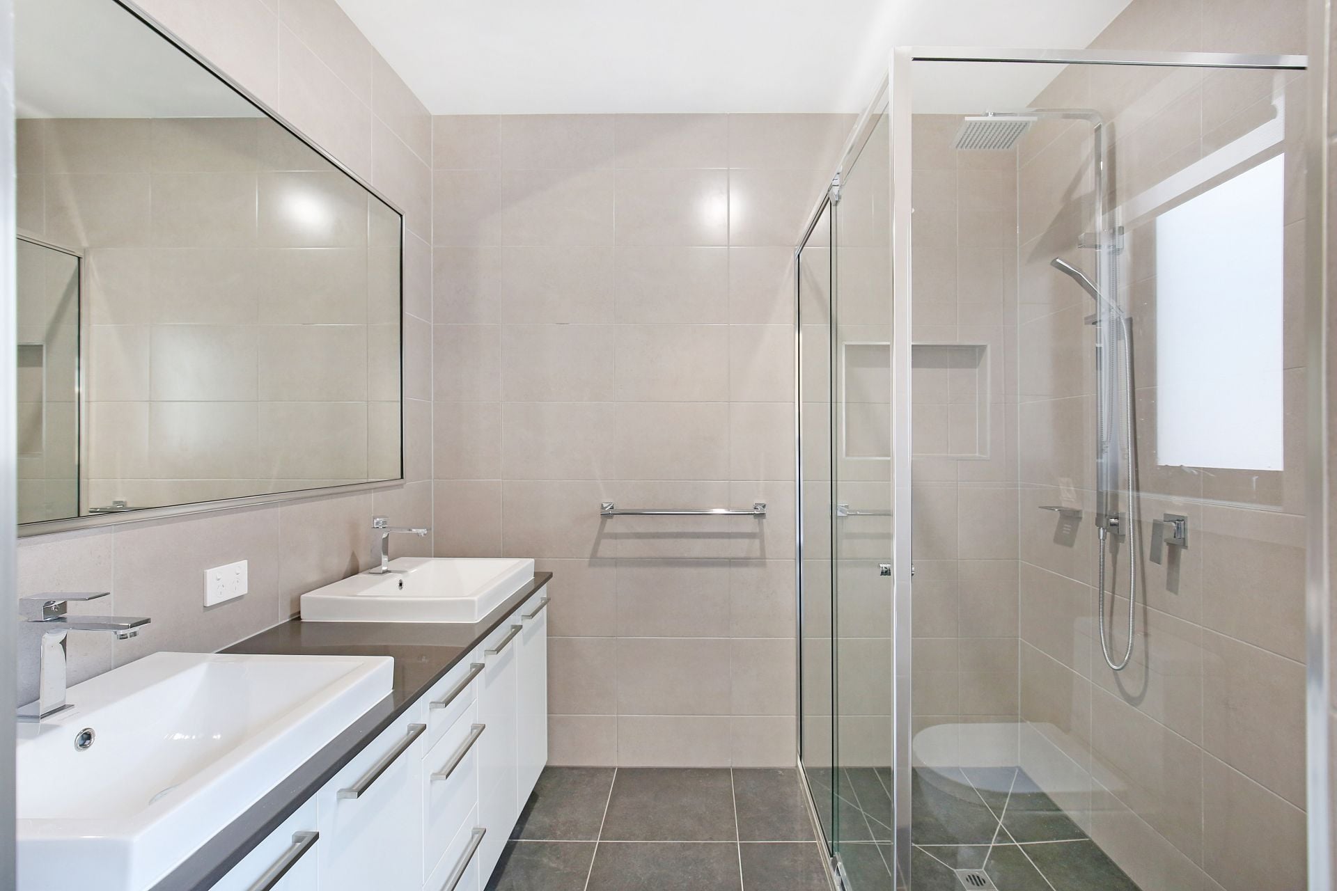 Beautiful Brand New Family Home!!